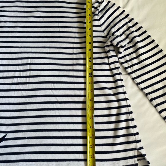 Vineyard Vines Anchor Turtleneck - Picture 5 of 9